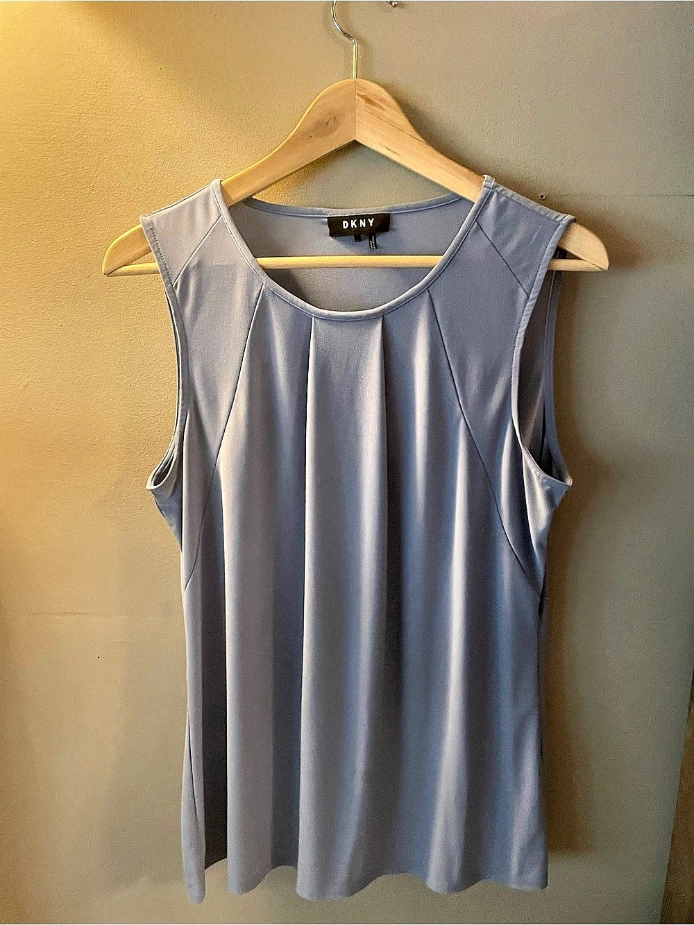 DKNY Pleated Tank Top in Blue Size Large Like New